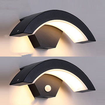 Curved Moon LED Wall Light with Motion Sensor – Modern Outdoor Lamp